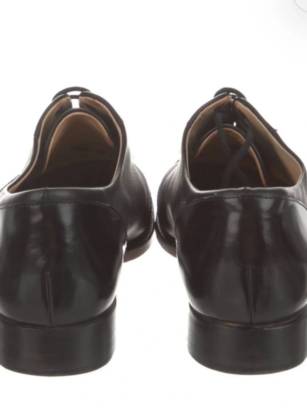 Classic Black Leather Oxford Lace-Up Shoe